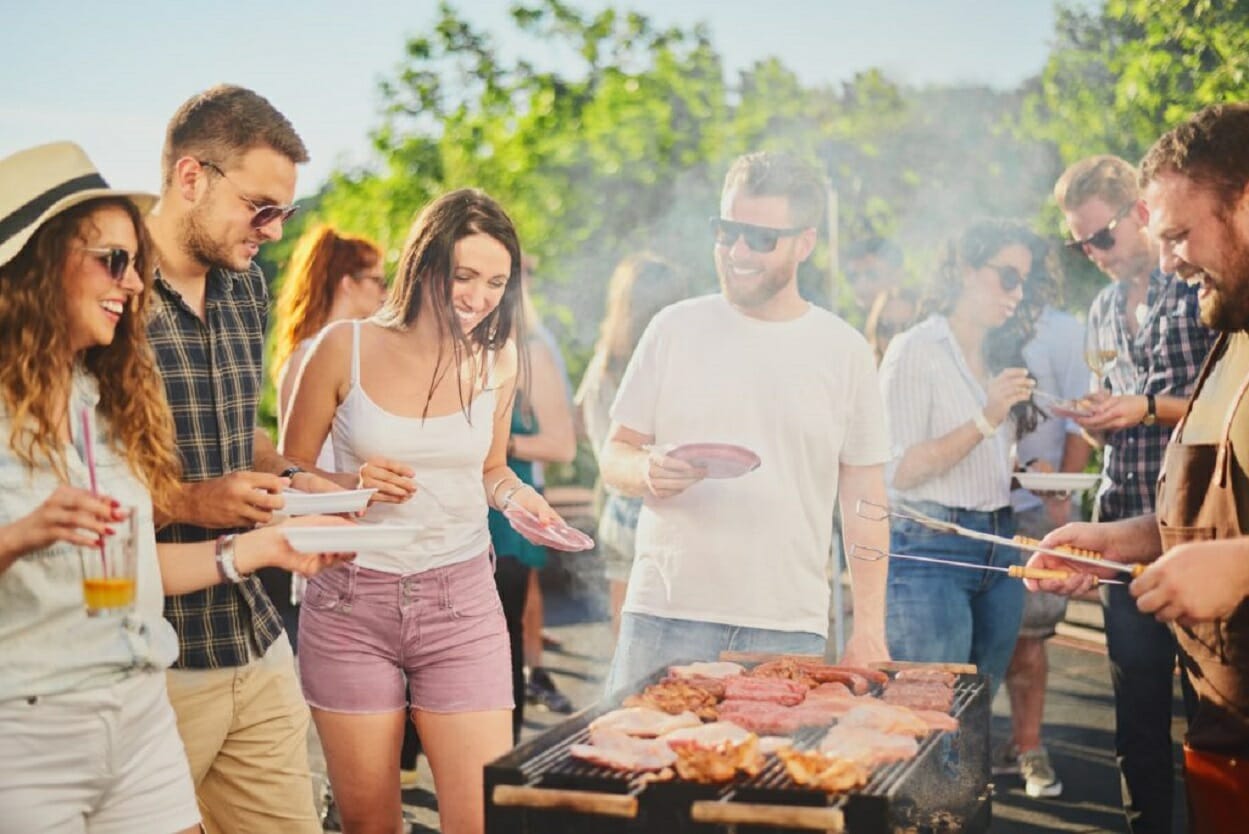 Smaak Raap Verwachting 11 Great Ideas in Hosting a Fun BBQ Party with Engineers - GineersNow